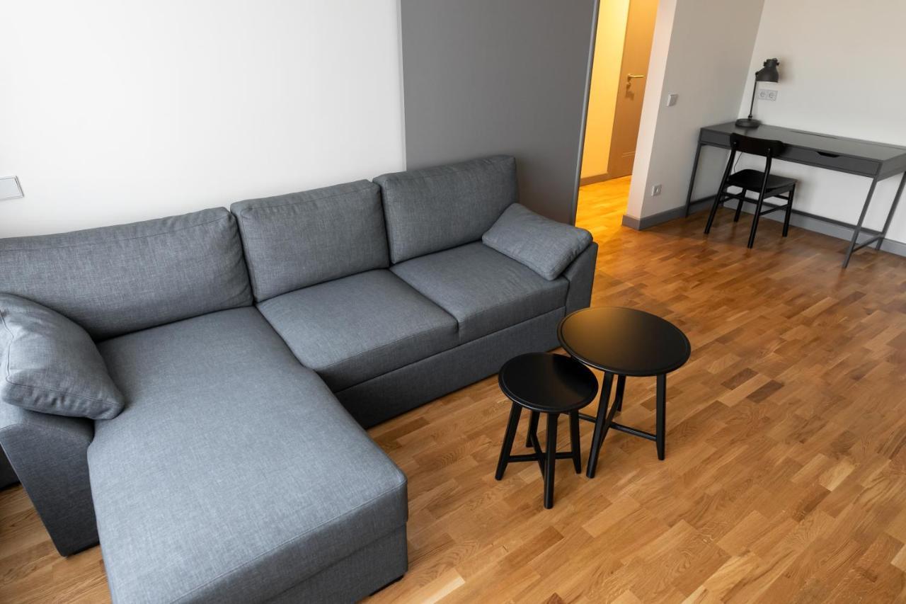 Brand New, Family-Friendly With A Great Location - Moon Apartment 벤츠필스 외부 사진