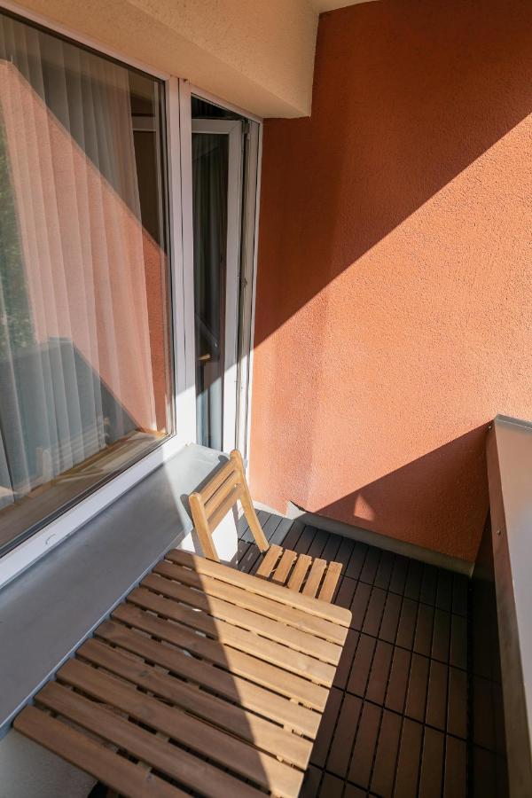 Brand New, Family-Friendly With A Great Location - Moon Apartment 벤츠필스 외부 사진