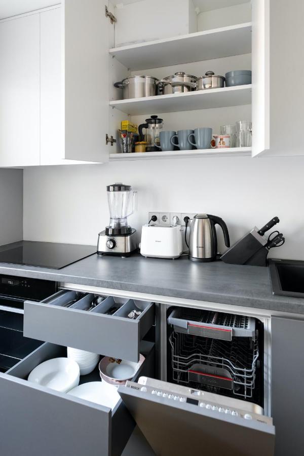 Brand New, Family-Friendly With A Great Location - Moon Apartment 벤츠필스 외부 사진