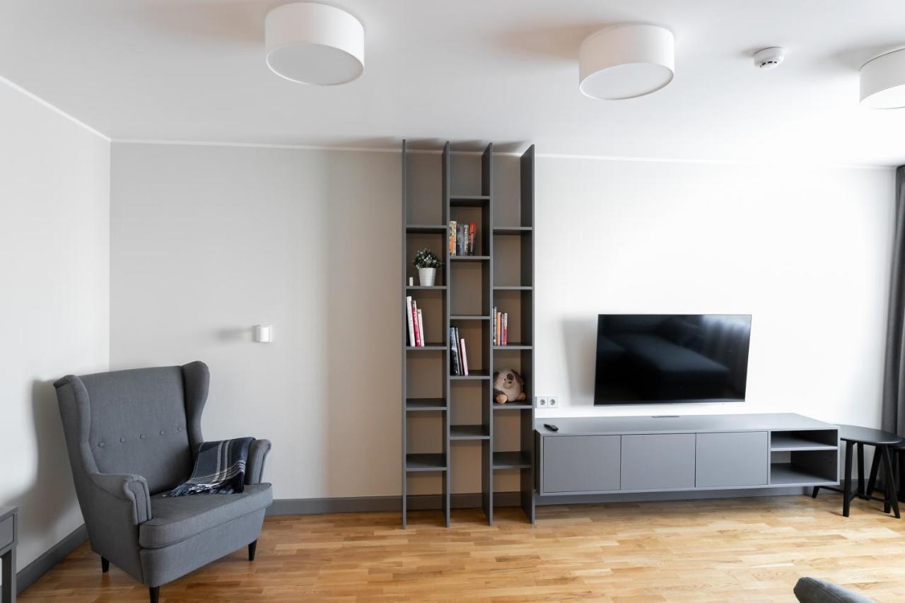 Brand New, Family-Friendly With A Great Location - Moon Apartment 벤츠필스 외부 사진