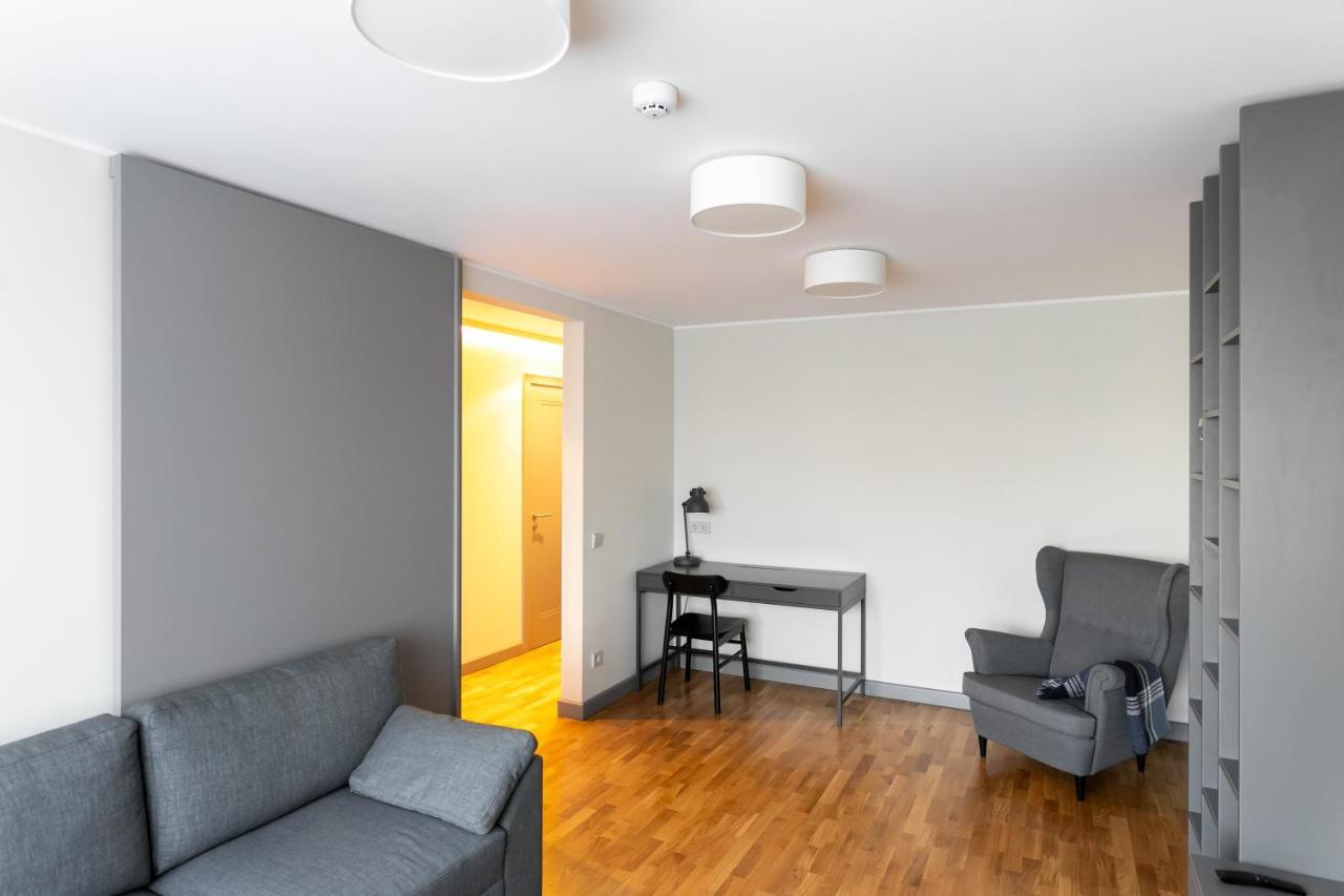 Brand New, Family-Friendly With A Great Location - Moon Apartment 벤츠필스 외부 사진